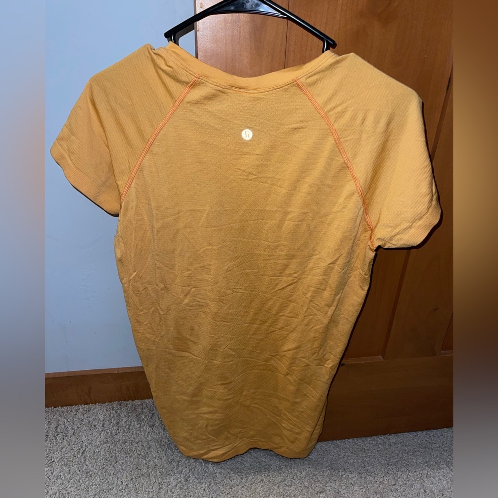 Lululemon Swiflty Tech